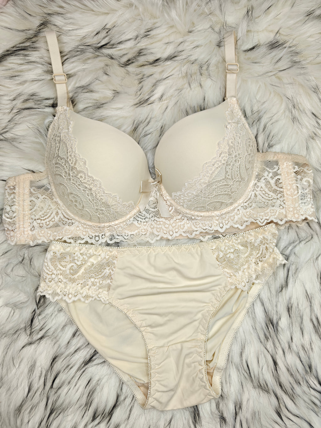 Off White Bra & Panty Set – Premium Padded Lingerie Set