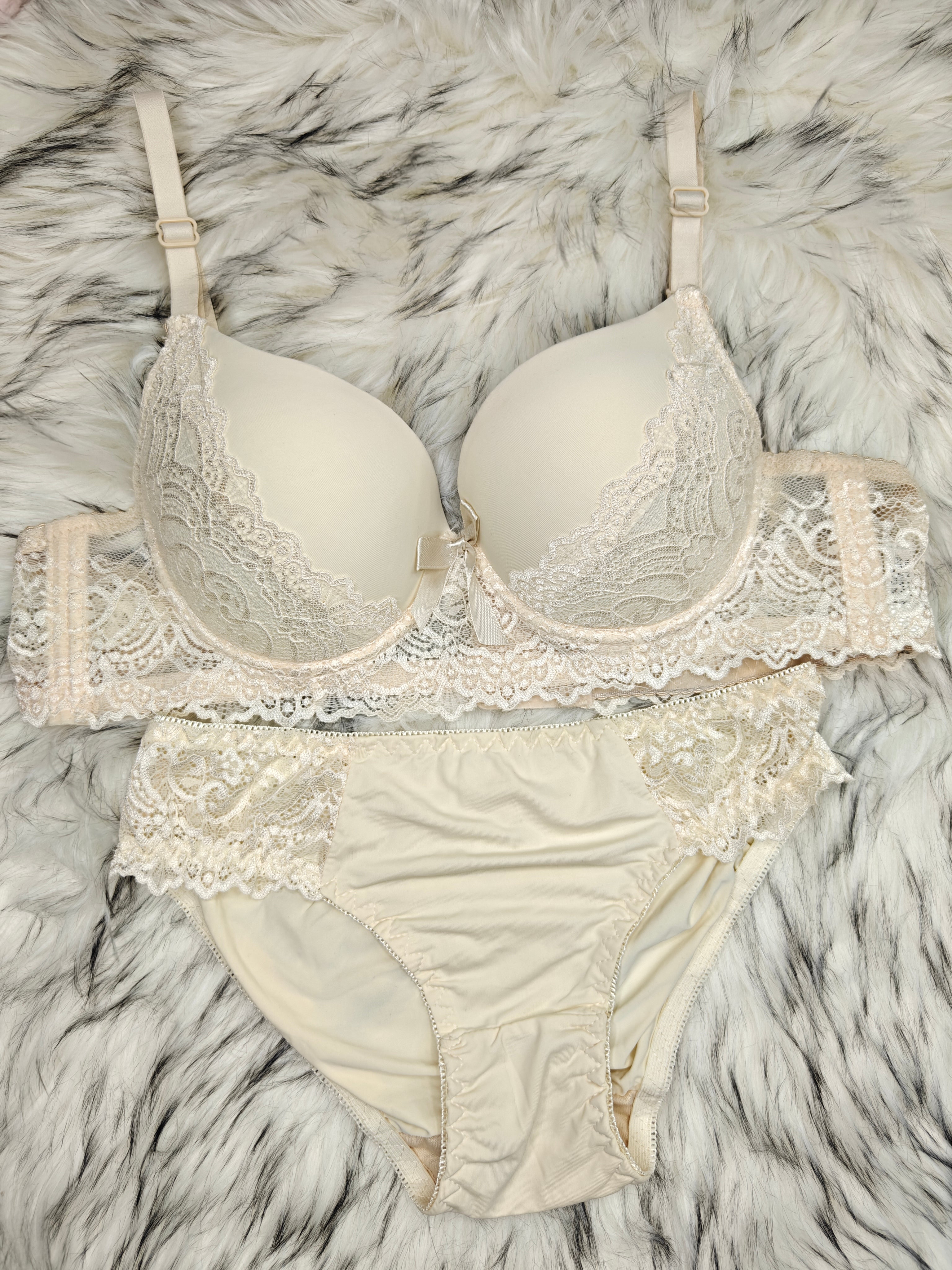 Off White Bra & Panty Set – Premium Padded Lingerie Set