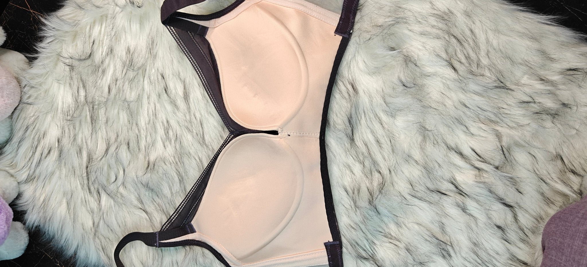 Femorah black Elegant Ruched Seamless Comfort Bra - Femorah